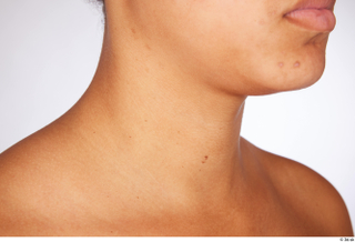 Umaira neck 0009.jpg